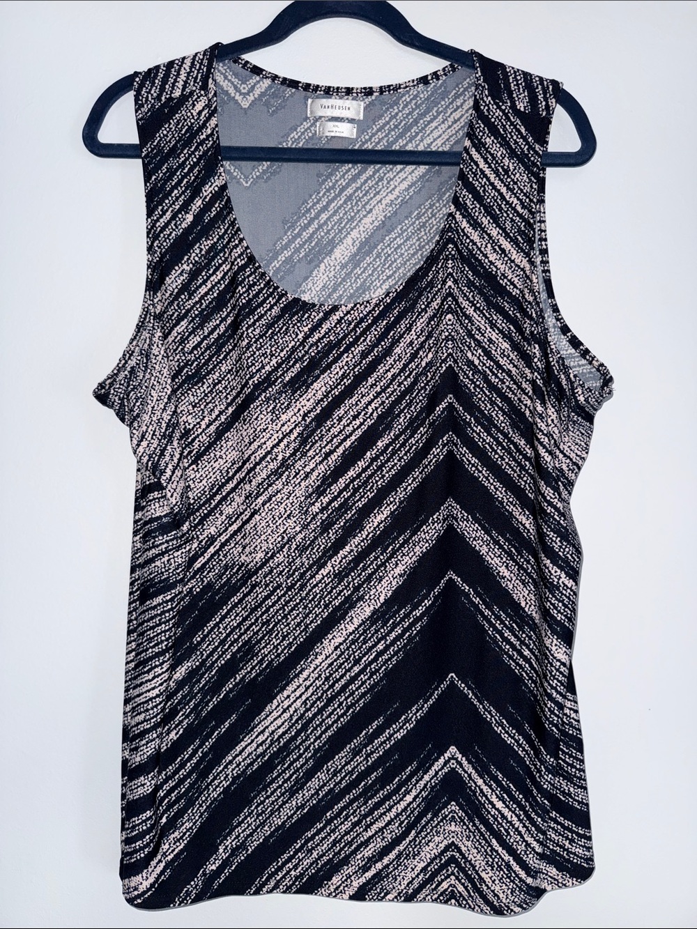 Van Heusen Black and Cream Chevron-Effect Sleeveless Tank